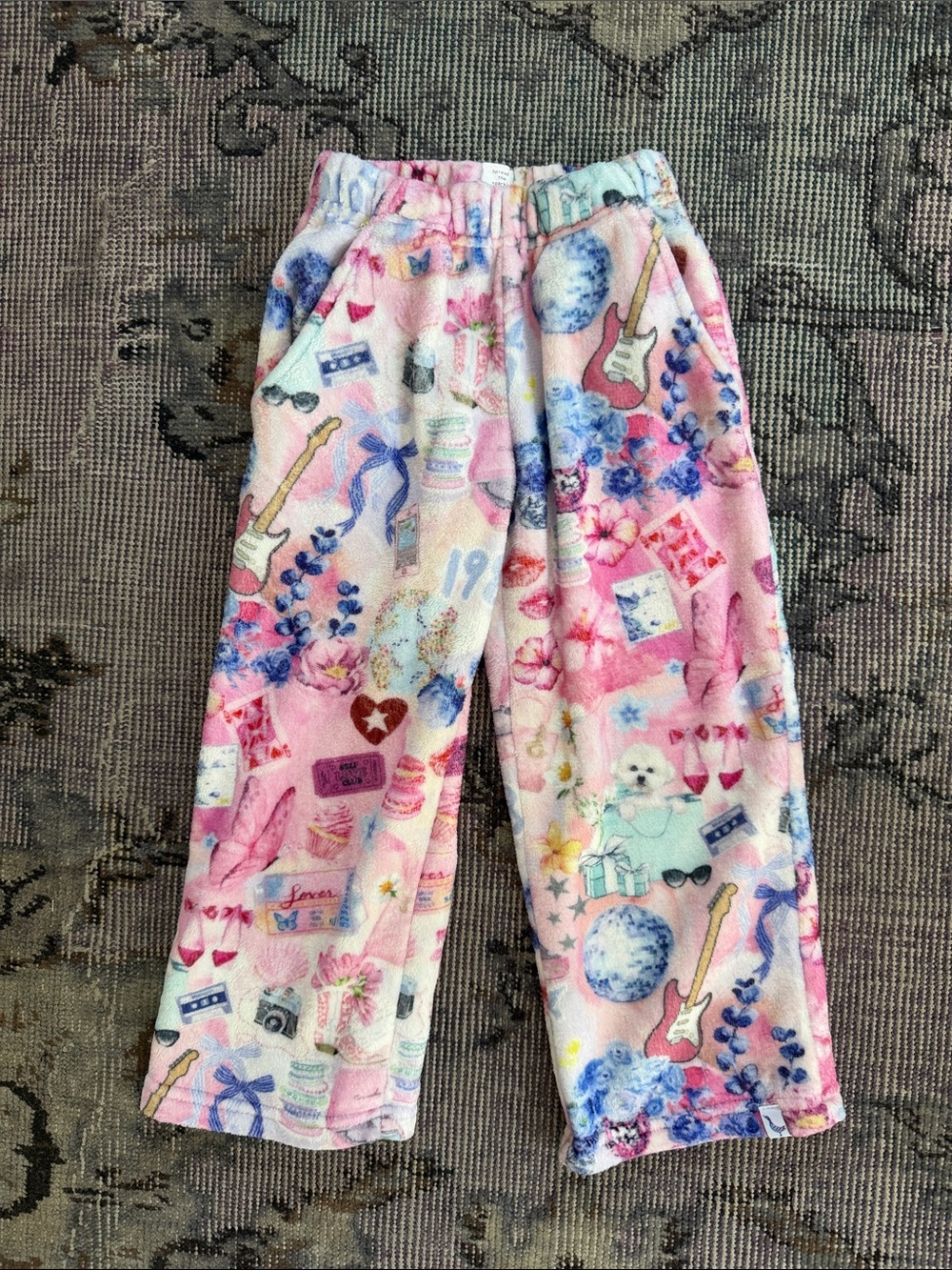 Girls Fleece Swearpants with Taylor Swift Theme Print and Pockets